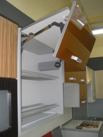 Навесной шкаф для кухни