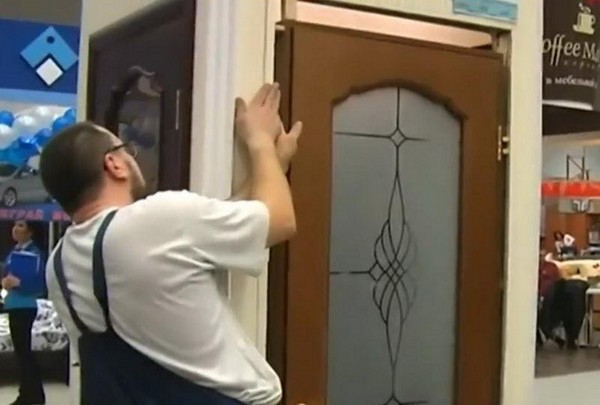 установка деревянных дверей своими руками фото