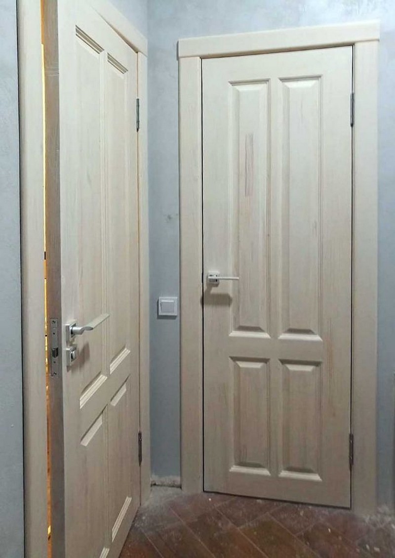 Межкомнатные двери до или после обоев