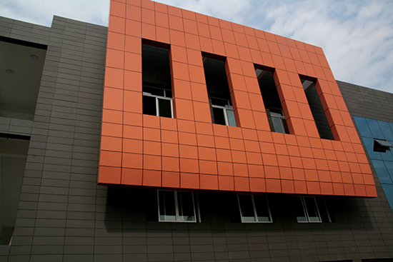Особенности терракотовых панелей для фасада