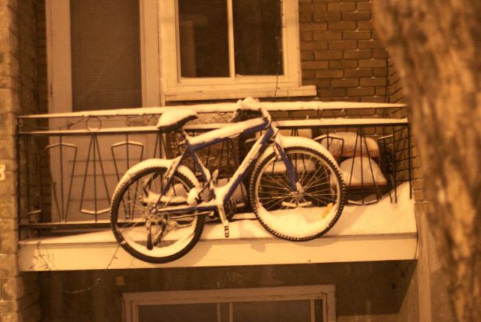 хранение велосипеда зимой в гараже