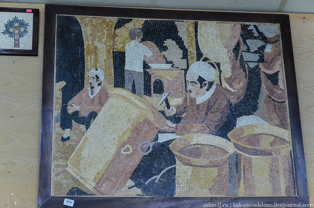 Как собирают мозаику в Иордании