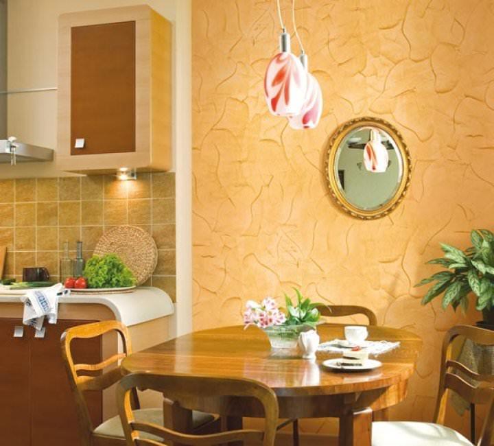 Декоративная штукатурка на кухне может применяться для оформления отдельных функциональных зон или всего помещения в целом