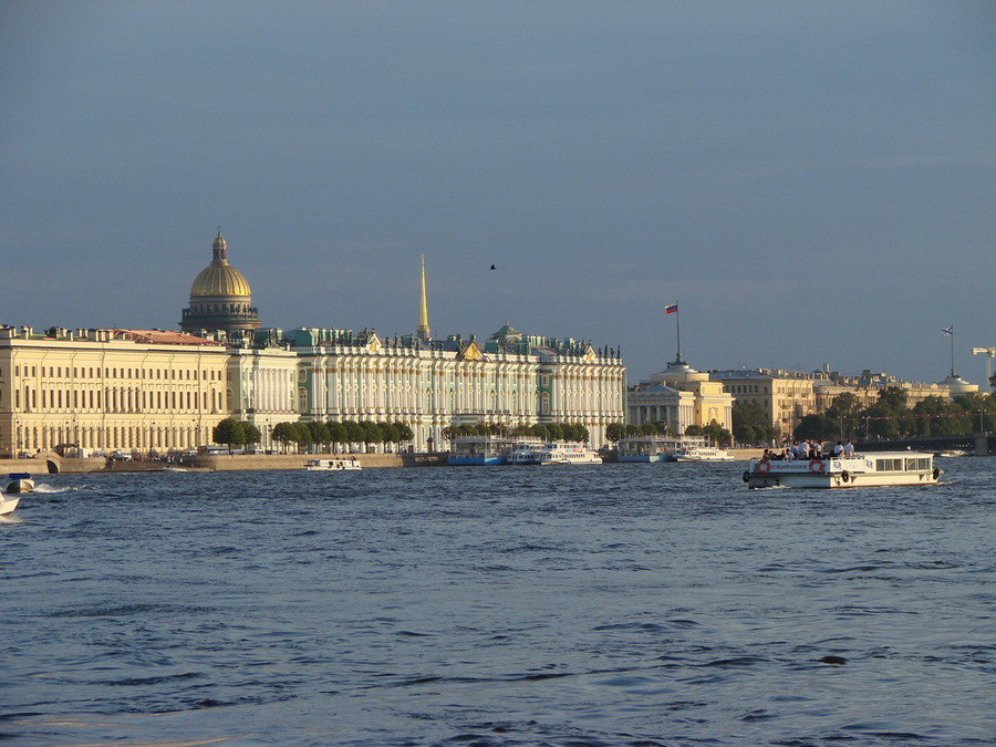 Q6FvE9sDrbc Петропавловская крепость в Санкт-Петербурге.