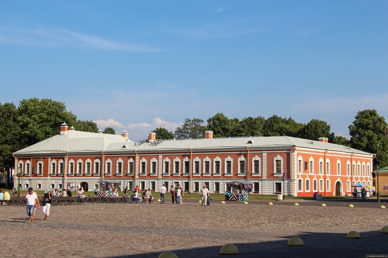 4WMmbn16Vuo Петропавловская крепость в Санкт-Петербурге.