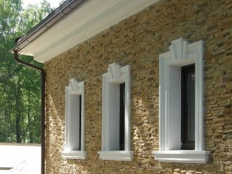 Обрамление окон на фасаде дома: виды материалов и способы оформления