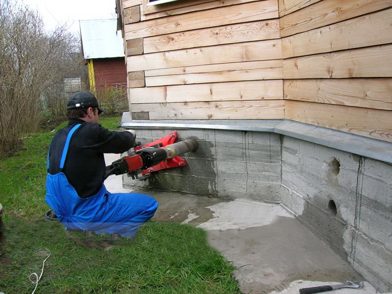 Как делать отверстие в бетоне