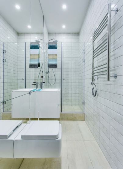 Как выбрать плитку для маленькой ванной: 8 профессиональных советов