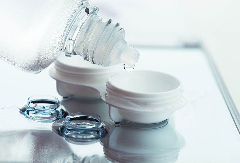 contact lens care solution with contact case and contact lenses